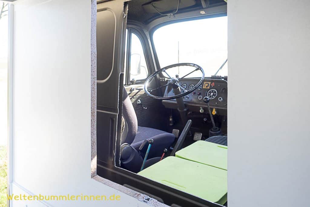 2017-03-27 15-02-43 wp Durchstieg - Bau eines Durchstieges beim Steyr 680 GL