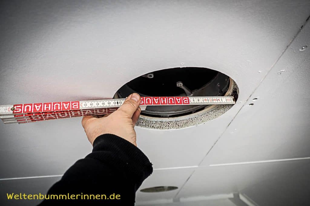Ventilator Bau der Deckenlampe im Steyr 680 GL, Ventilator