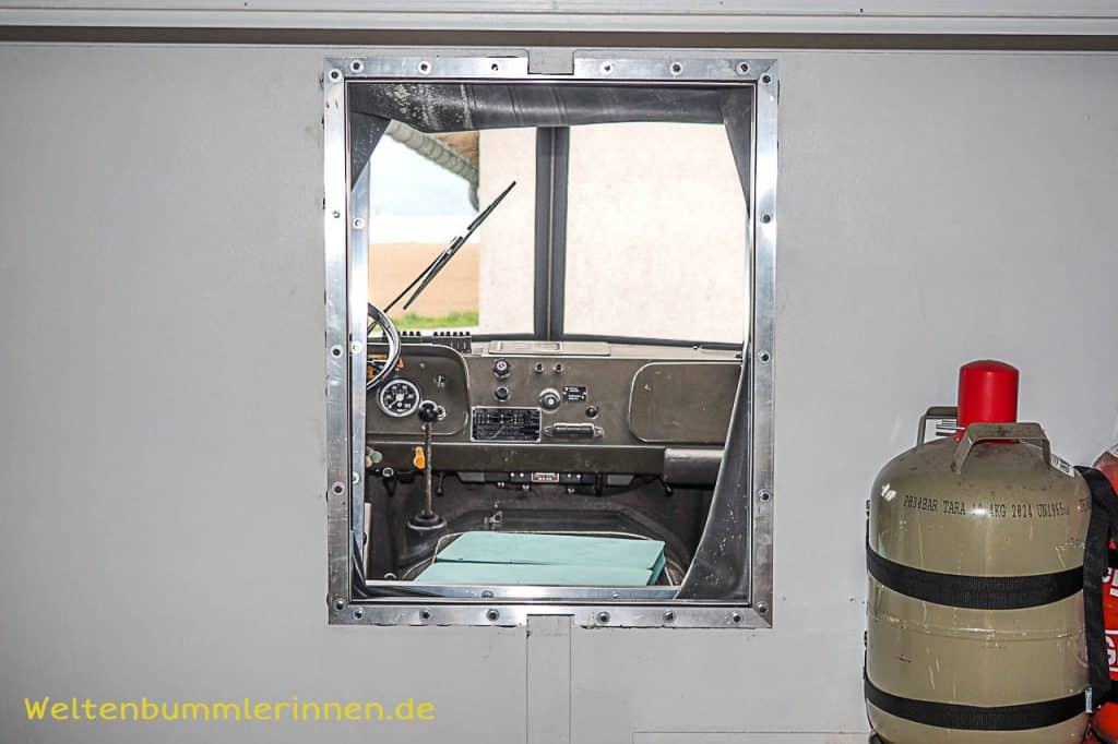 2017-04-12 16-22-31 wp Durchstieg - Bau eines Durchstieges beim Steyr 680 GL