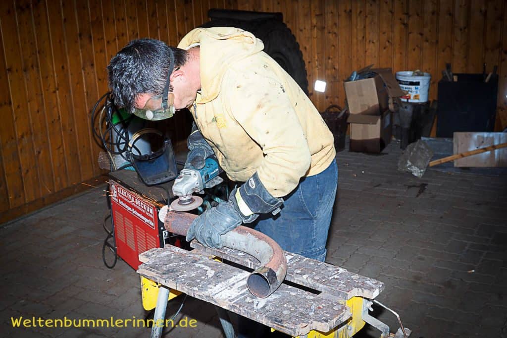 2017-06-07 12-15-31 wp Umbau Auspuff beim Steyr 680 GL