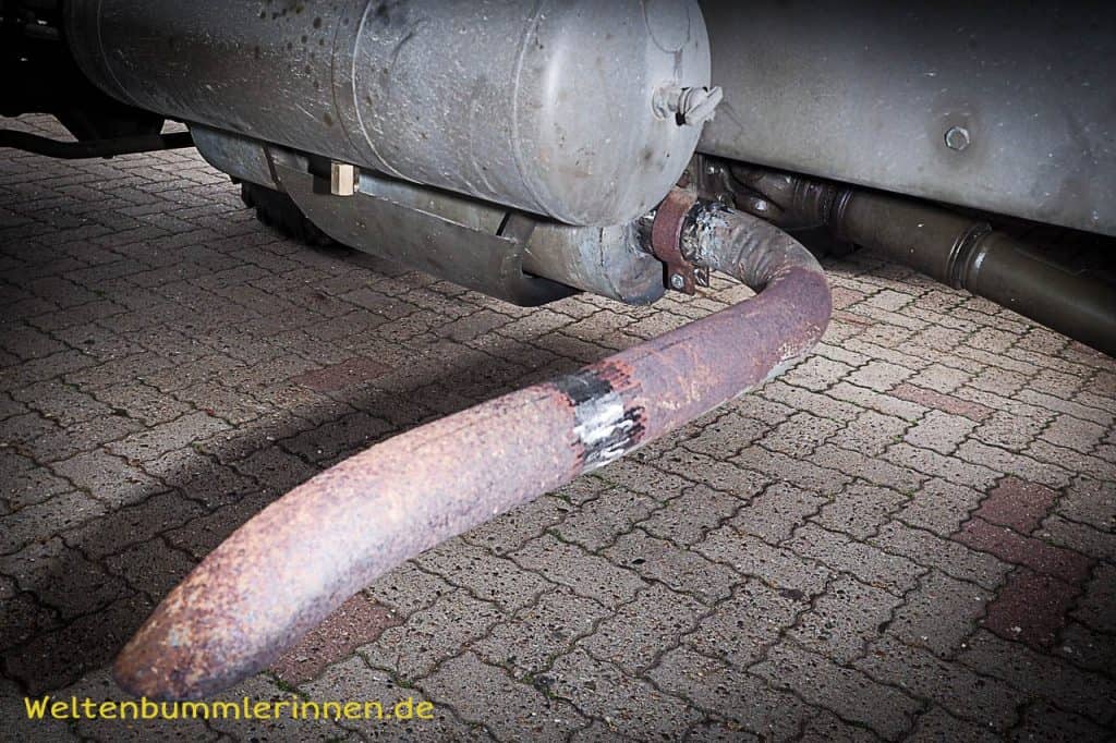 2017-06-07 15-12-38 wp Umbau Auspuff beim Steyr 680 GL