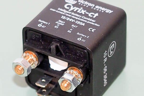 allzeit-bereift.de - Elektroanlage beim Selbstausbau des Fienchens, Steyr 680GL