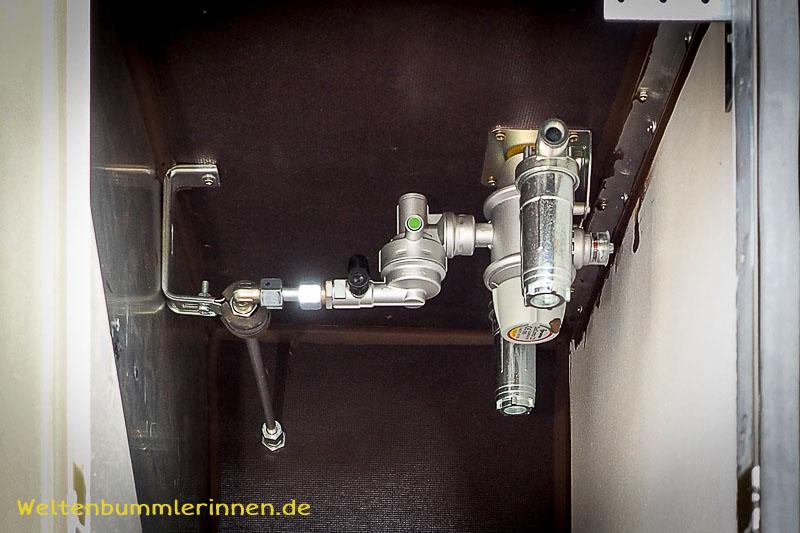 Da passt was rein – Die Umgestaltung unserer Zwischenwand im Fienchen