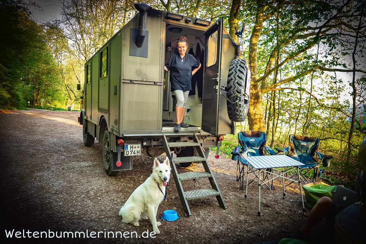 allzeit-bereift.de Auf dem Wanderparkplatz in Deutschland