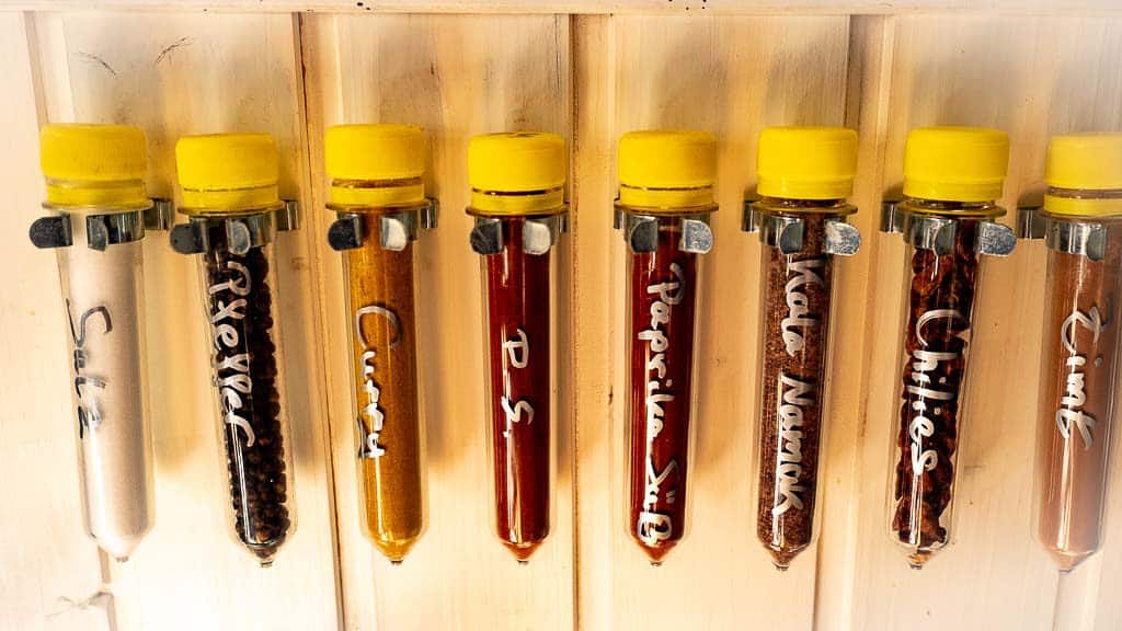 2019-03-24 16-43-08-1024 Alle Gewürze lassen sich leicht entnehmen