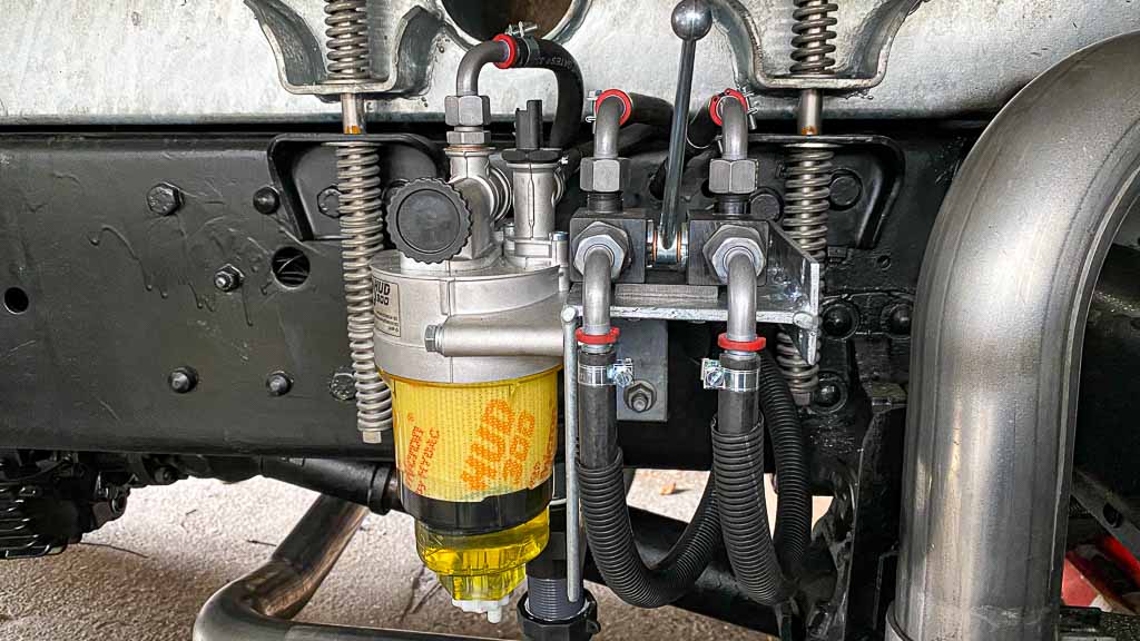 Das ist unser HUD 300 Dieselfilter mit eingebauter Tankumschaltung und Entlüftungspumpe