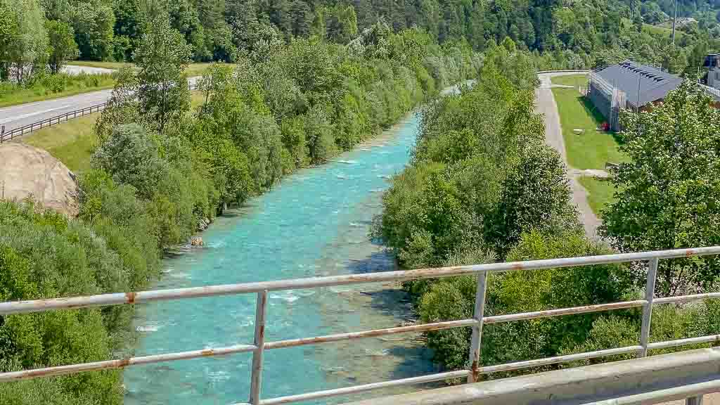 Quer durch Europa 03 Slowenien Black Pearl und Allzeit-Bereift