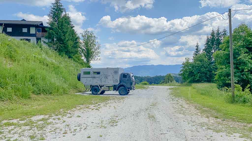 Quer durch Europa 05 Slowenien Black Pearl und Allzeit-Bereift