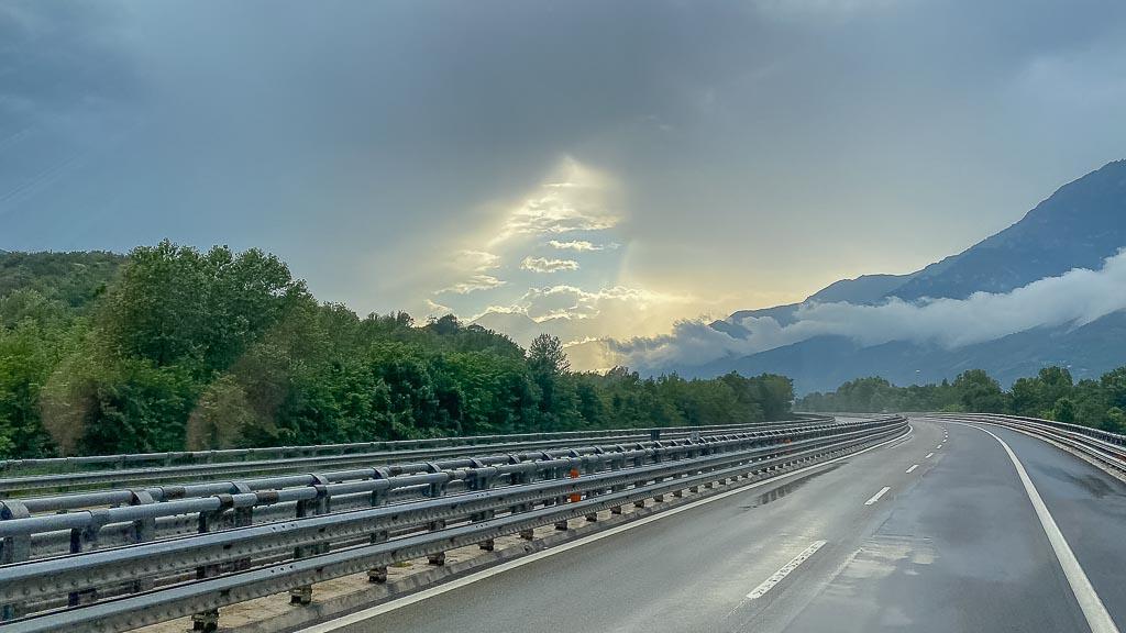 Quer durch Europa 13 Italien Black Pearl und Allzeit-Bereift