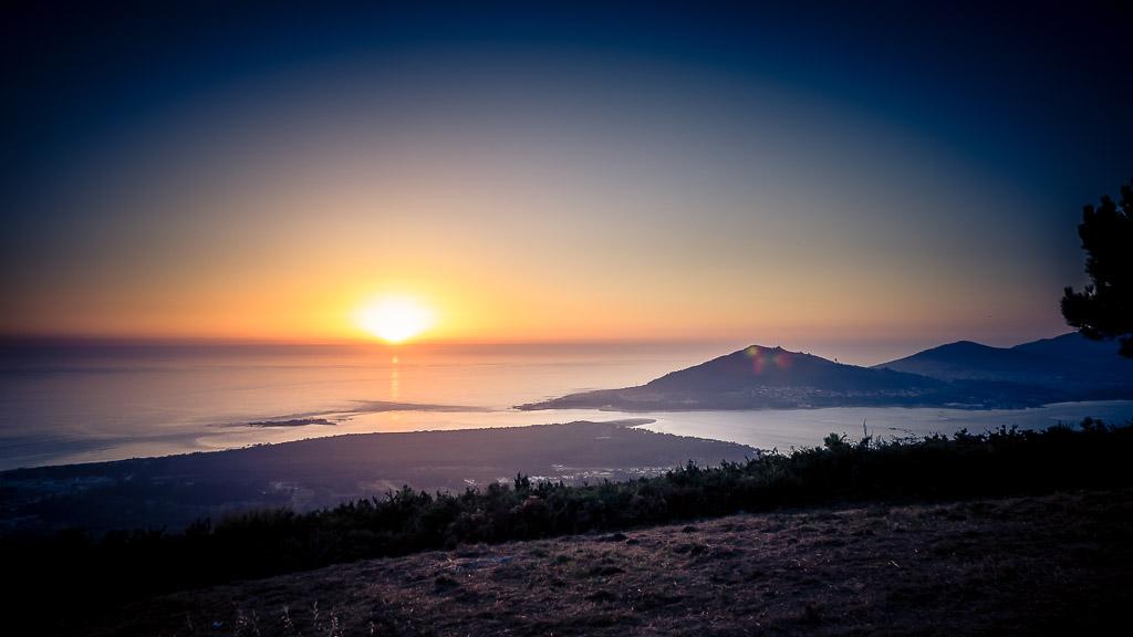 Ein Bergpanorama bekommt man oft an einsamen Freistehplätzen zu sehen