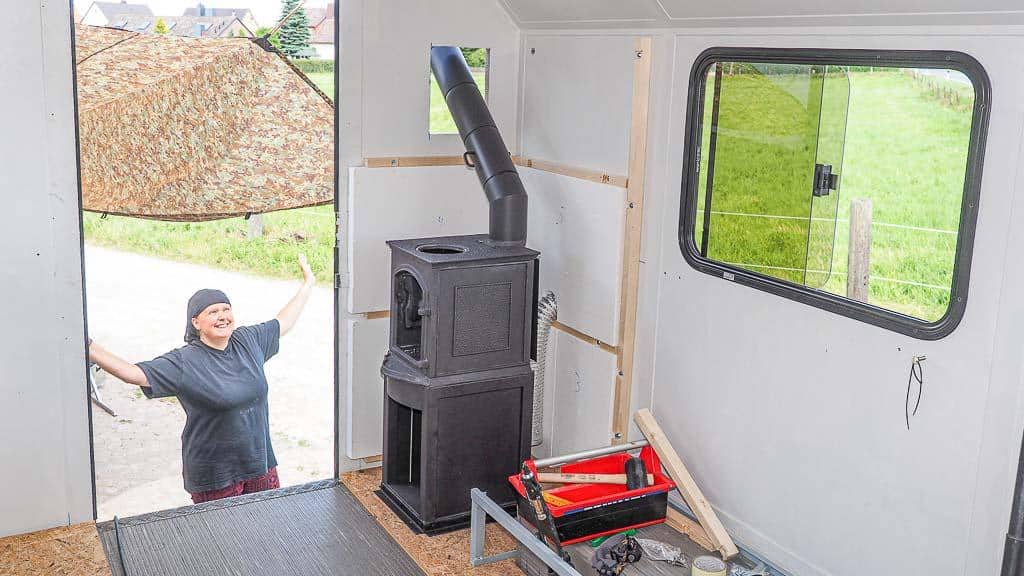 Einbausituation des Holzofens Globefire Pluto