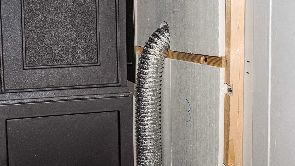 Luftzuführung für Holzofen im Wohnmobil