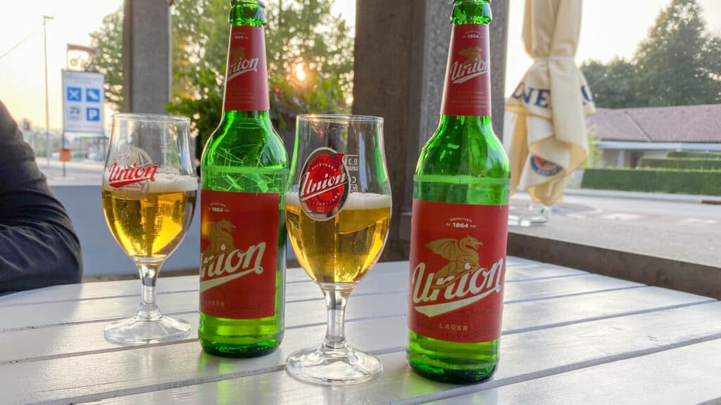 Slowenisches Bier im Restaurant