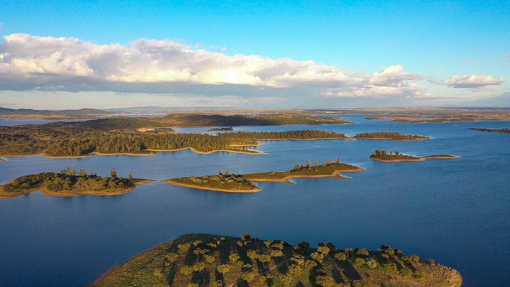 Barragem do Alqueva im Abendlicht