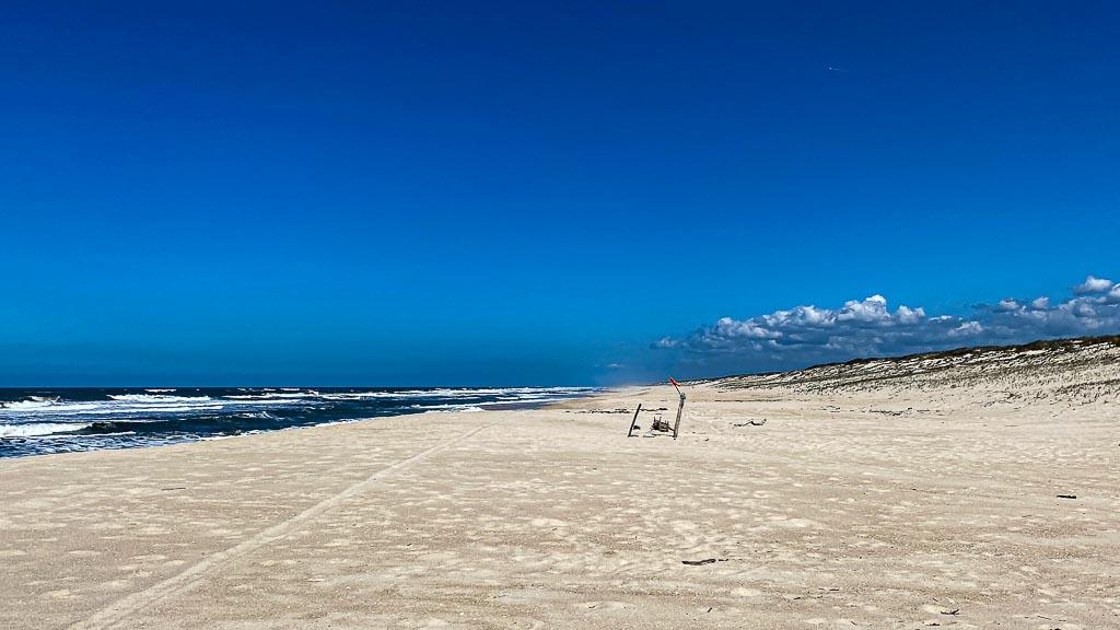Leerer Strand nördlich von Figueira da Foz