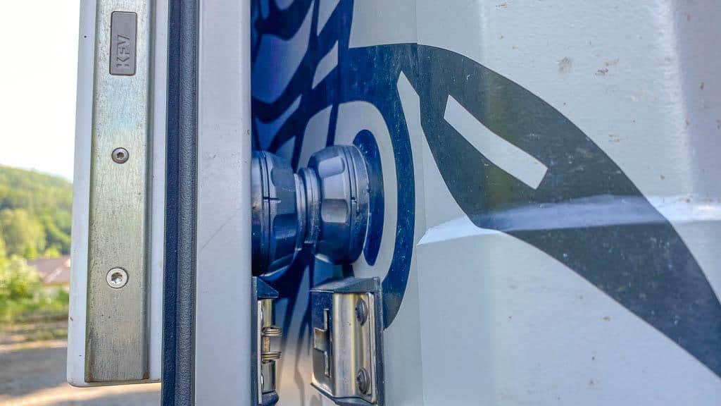 Magnet Türfeststeller fertige Montage Magnet Türfeststeller fertige Montage Black Pearl