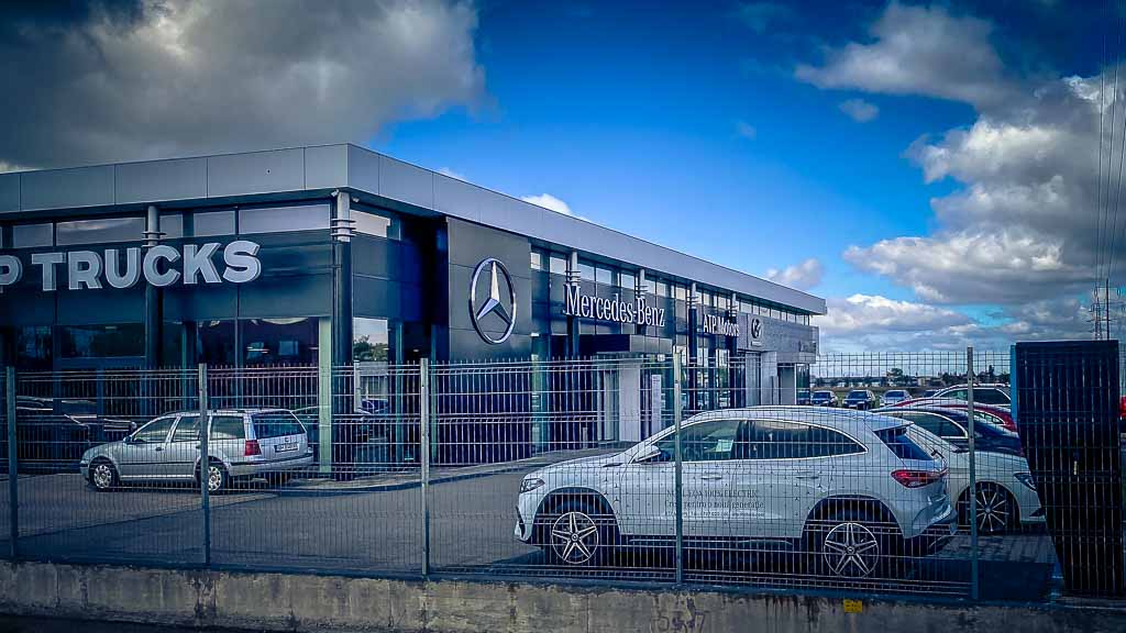 Mercedes Benz Truck Stop in Oradea / Rumänien