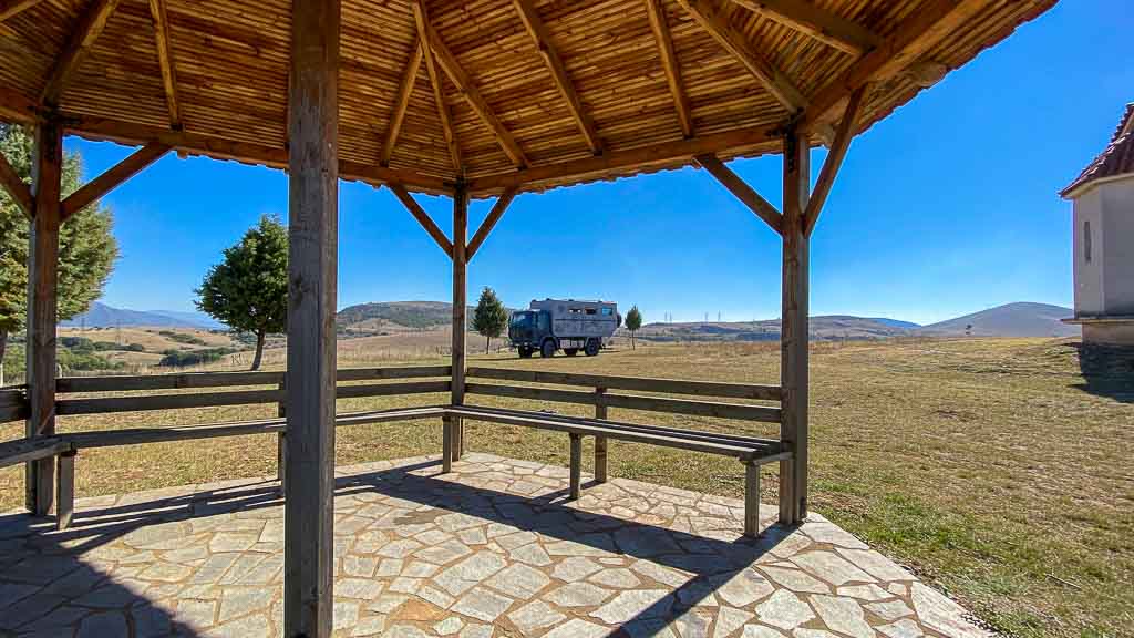 Ruhiger Nachtplatz bei einer Kapelle in Zentralgriechenland