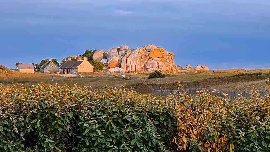 Allzeit-Bereift.de Bretagne Meneham bei Sonnenaufgang
